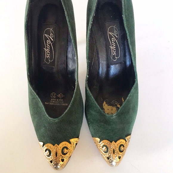 VINTAGE GREEN SUEDE HEELS - Picture 2 of 9